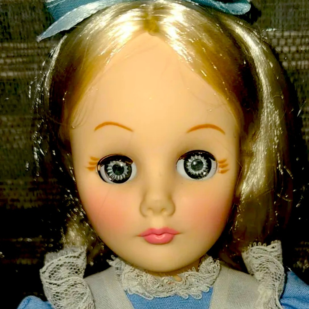 Alice in wonderland porcelain vintage doll